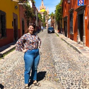 Meet your Posher, Rebecca